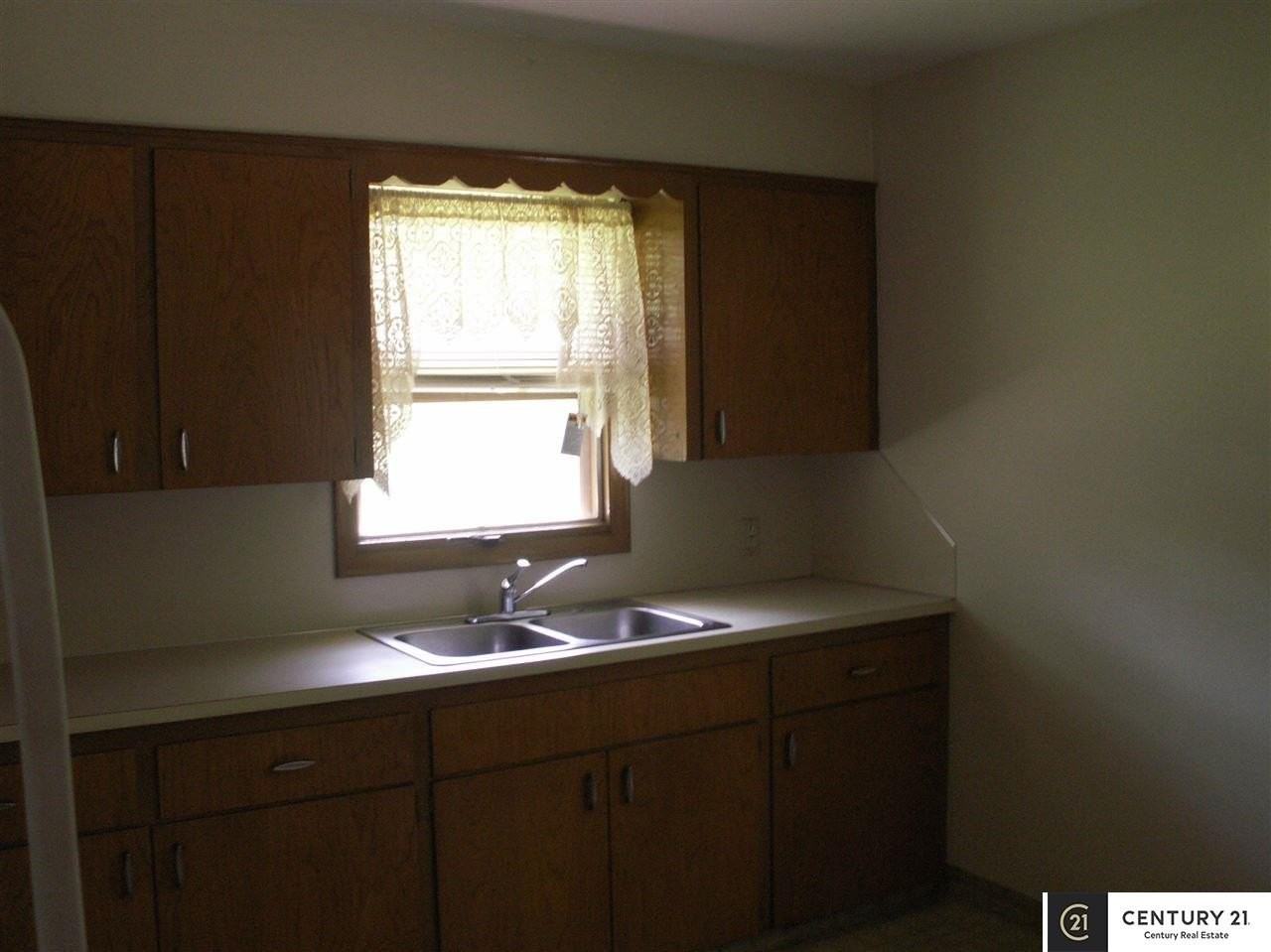 6825 Spaulding St - Photo 6 of 10