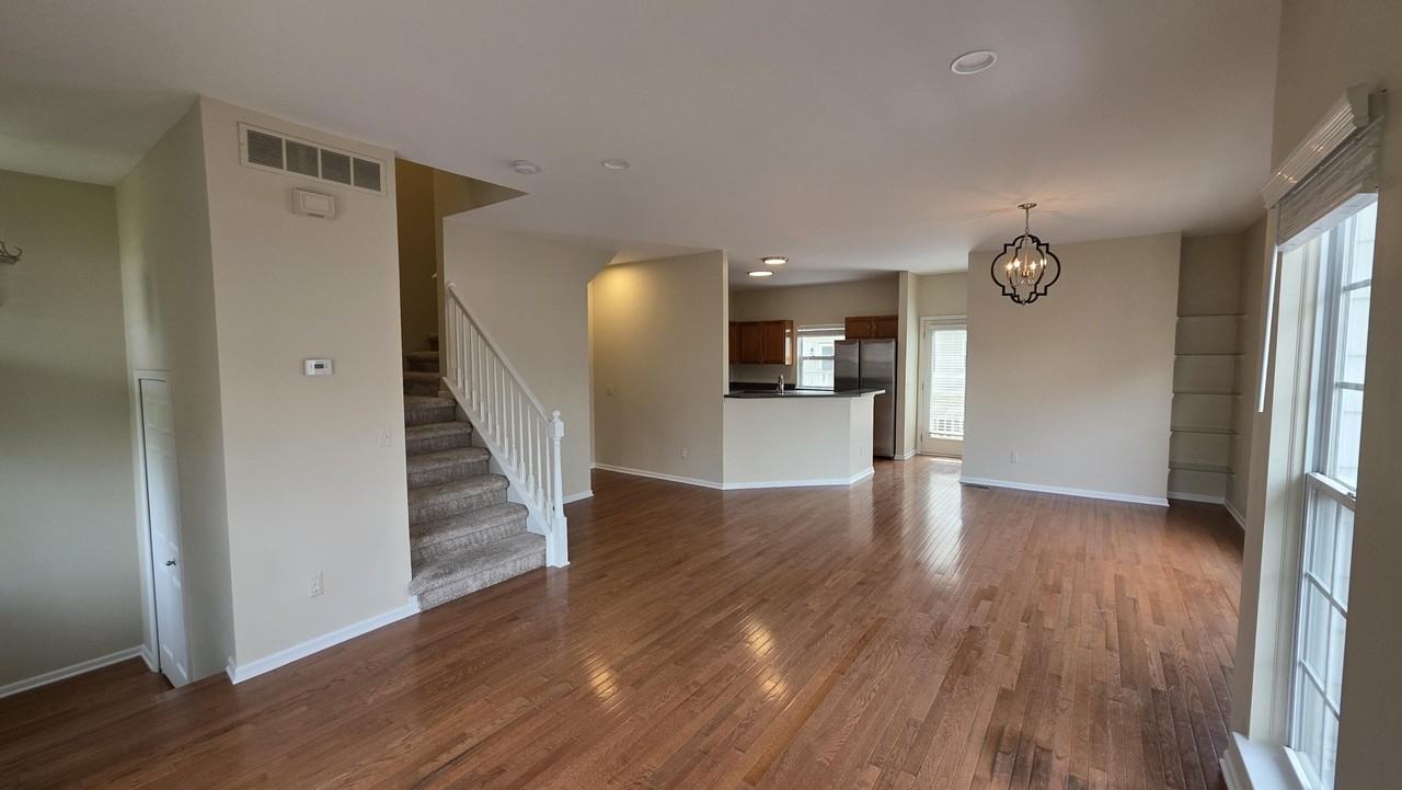 1580 Kessler Ave - Photo 6 of 20