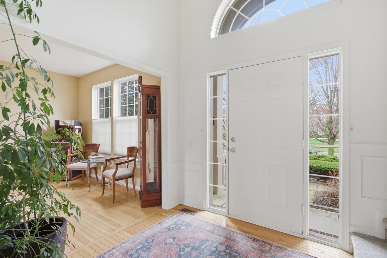 6419 Meadowlark Ln - Photo 3 of 23