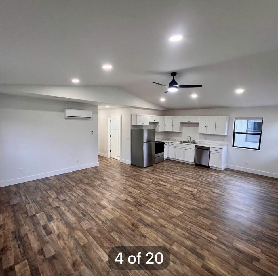 7127 Grand River Ave Unit A - Photo 7 of 11