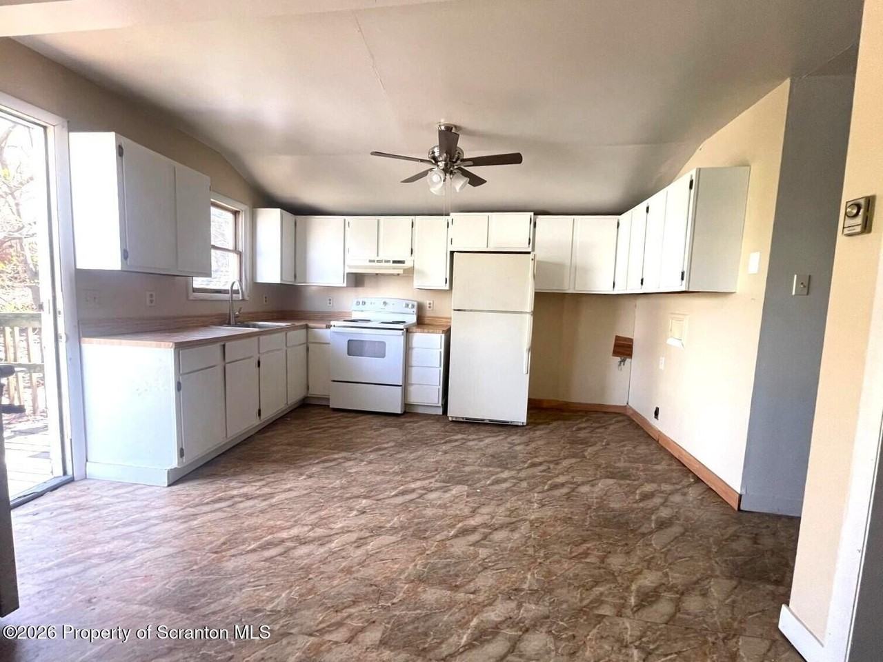 780 Hazle Street unit: Rear 2Nd Fl - Photo 3 of 10