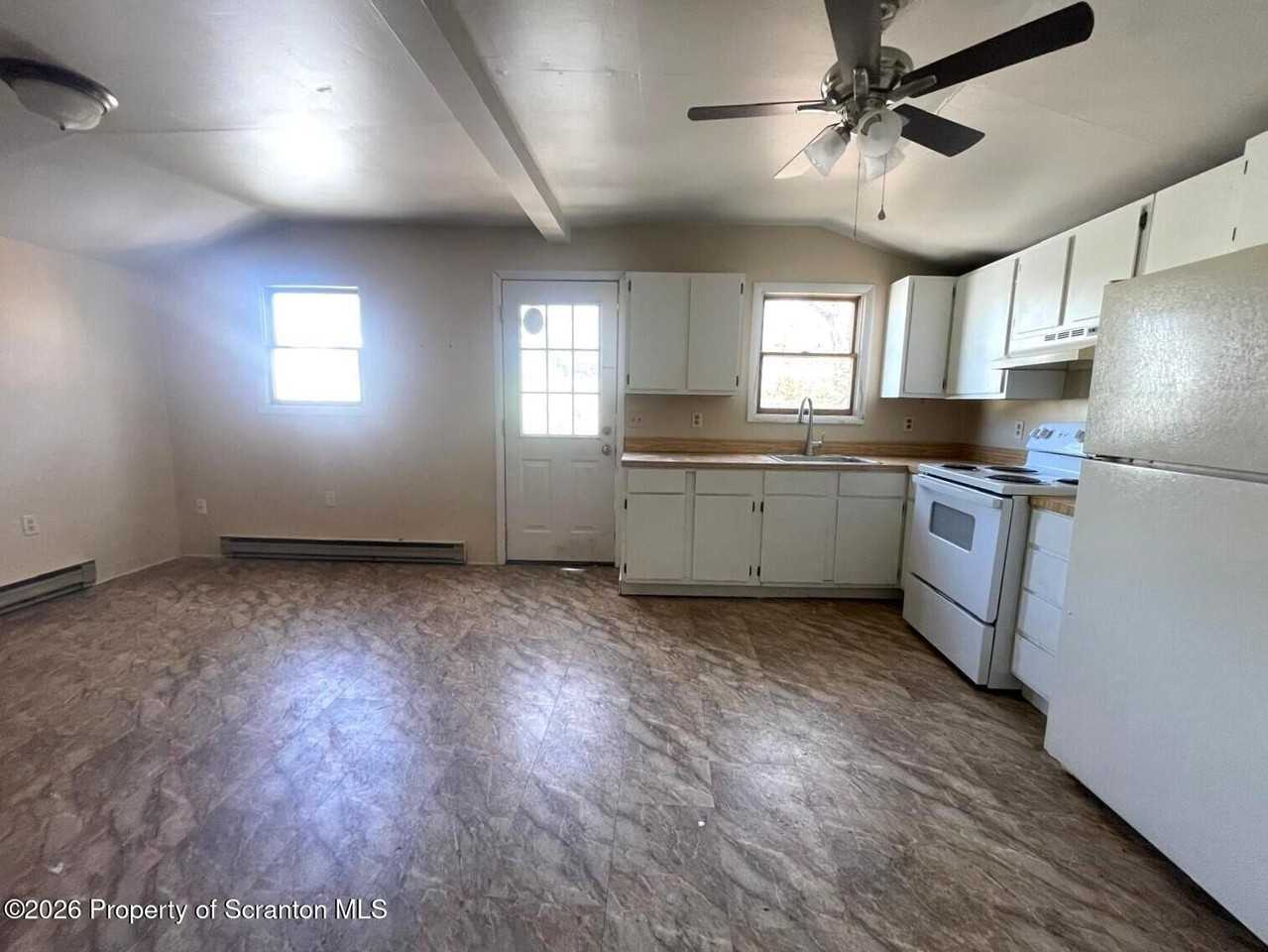 780 Hazle Street unit: Rear 2Nd Fl - Photo 4 of 10