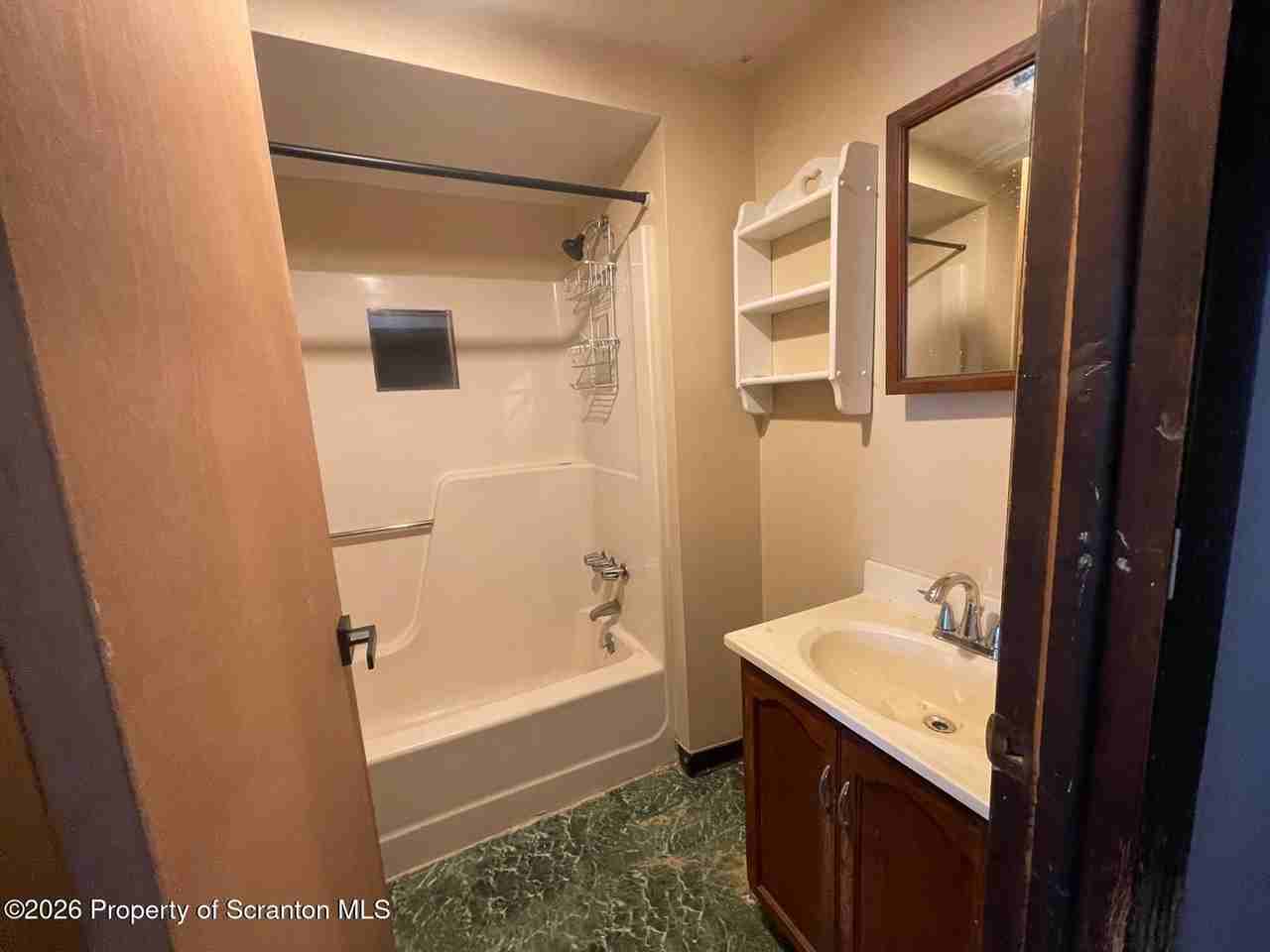 780 Hazle Street unit: Rear 2Nd Fl - Photo 5 of 10