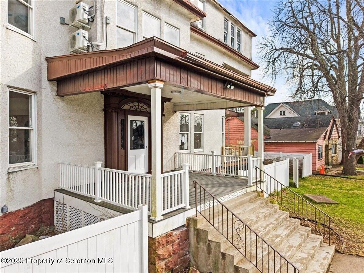 840 Clay Ave Apt 5 - Photo 3 of 25