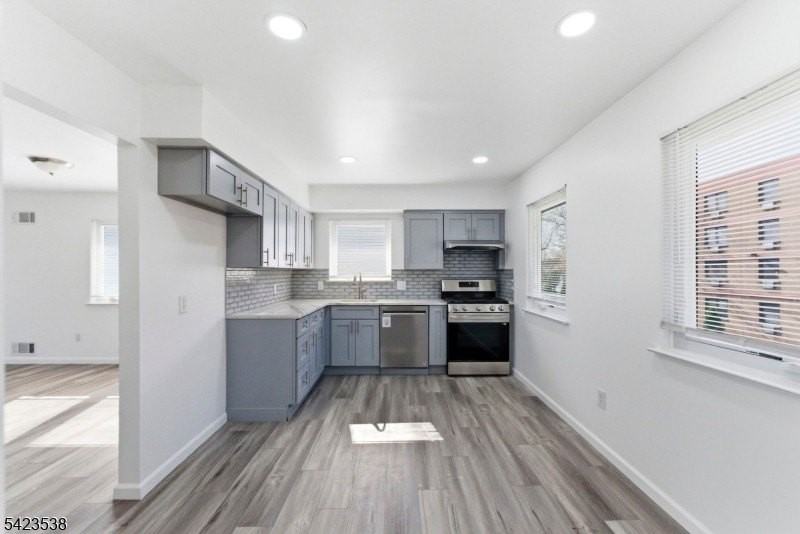 23 Renaissance Dr #2 - Photo 4 of 15