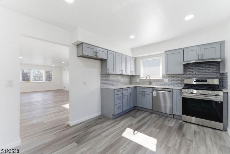 23 Renaissance Dr #2 - Photo 5 of 15