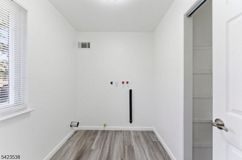 23 Renaissance Dr #2 - Photo 6 of 15