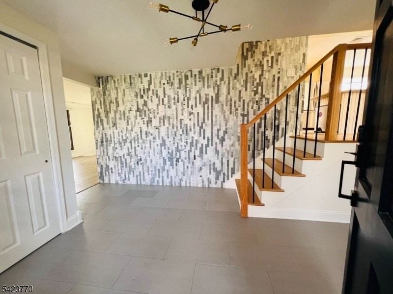 27 Meadowview Rd - Photo 2 of 29