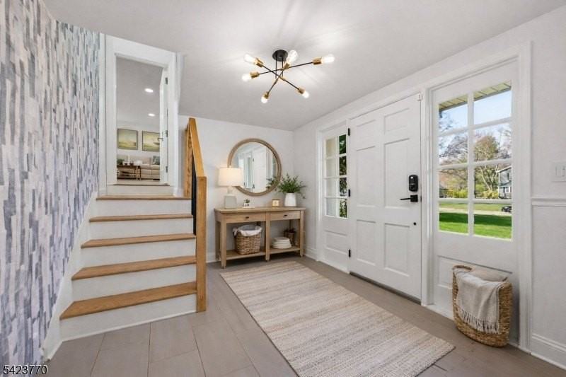 27 Meadowview Rd - Photo 4 of 29