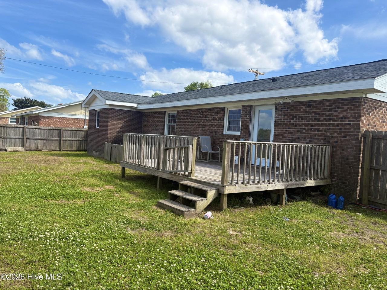 109 Sheffield Rd - Photo 4 of 41