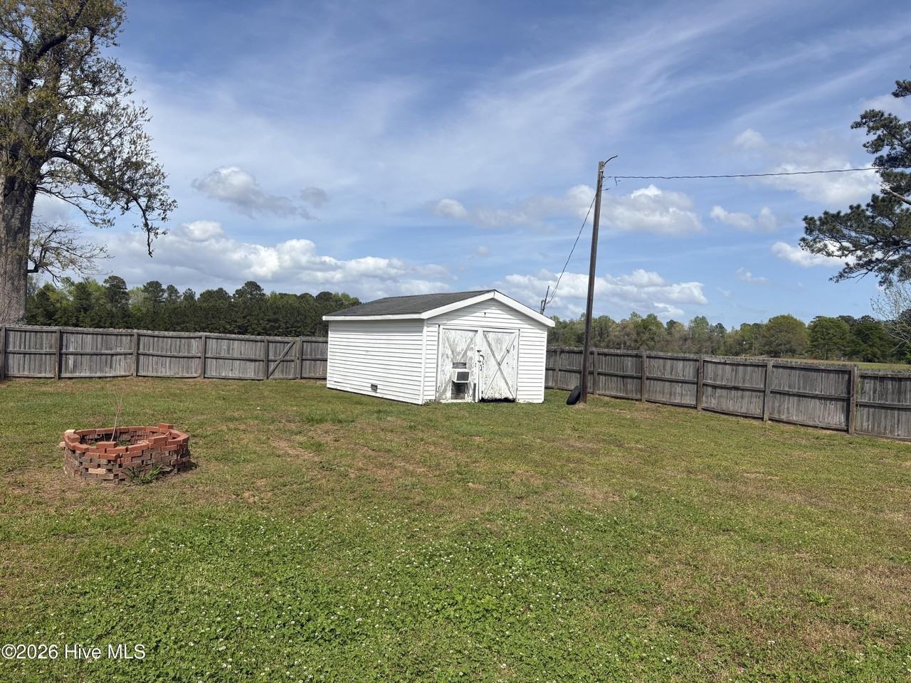 109 Sheffield Rd - Photo 5 of 41