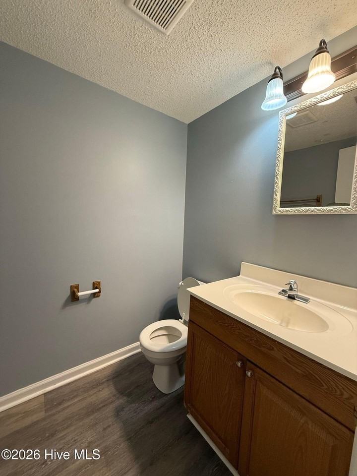 141 King George Ct - Photo 4 of 8