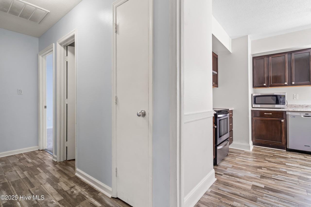 211 Dennis Rd - Photo 7 of 27