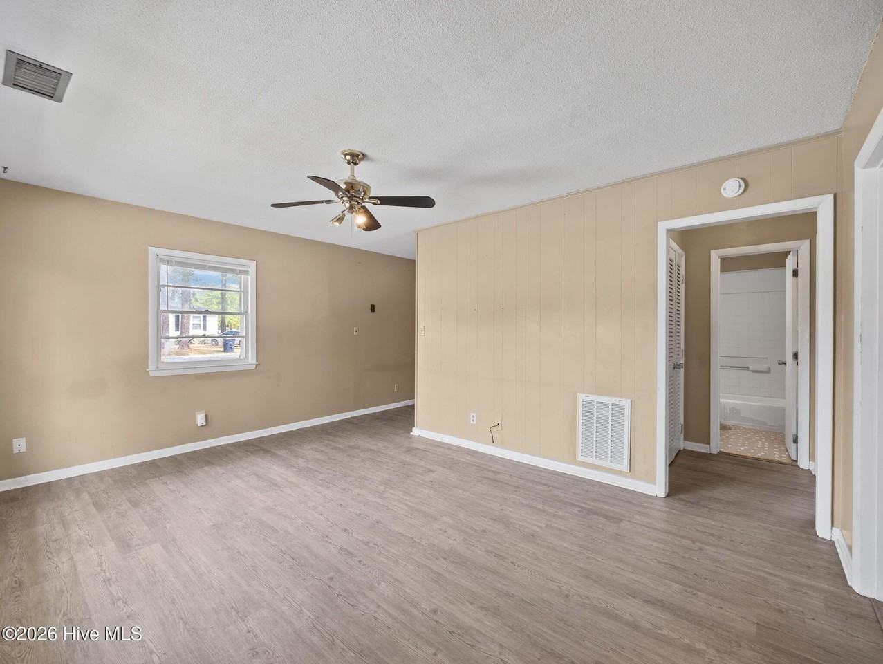 41 Sophia Dr #A - Photo 3 of 16