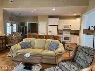 3630 Gleneagle Dr - Photo 5 of 12