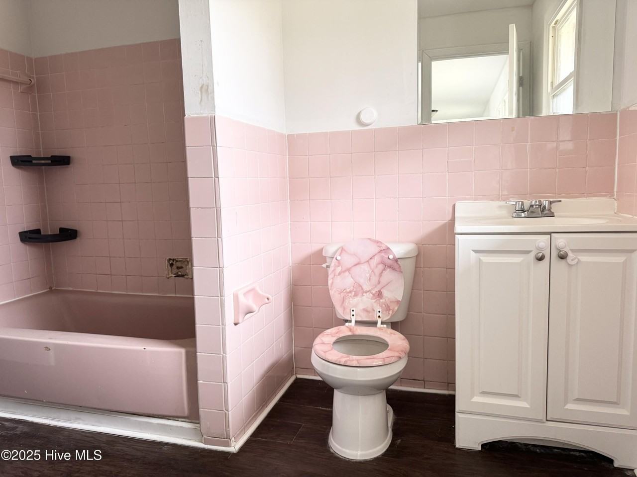 334 King St - Photo 6 of 9