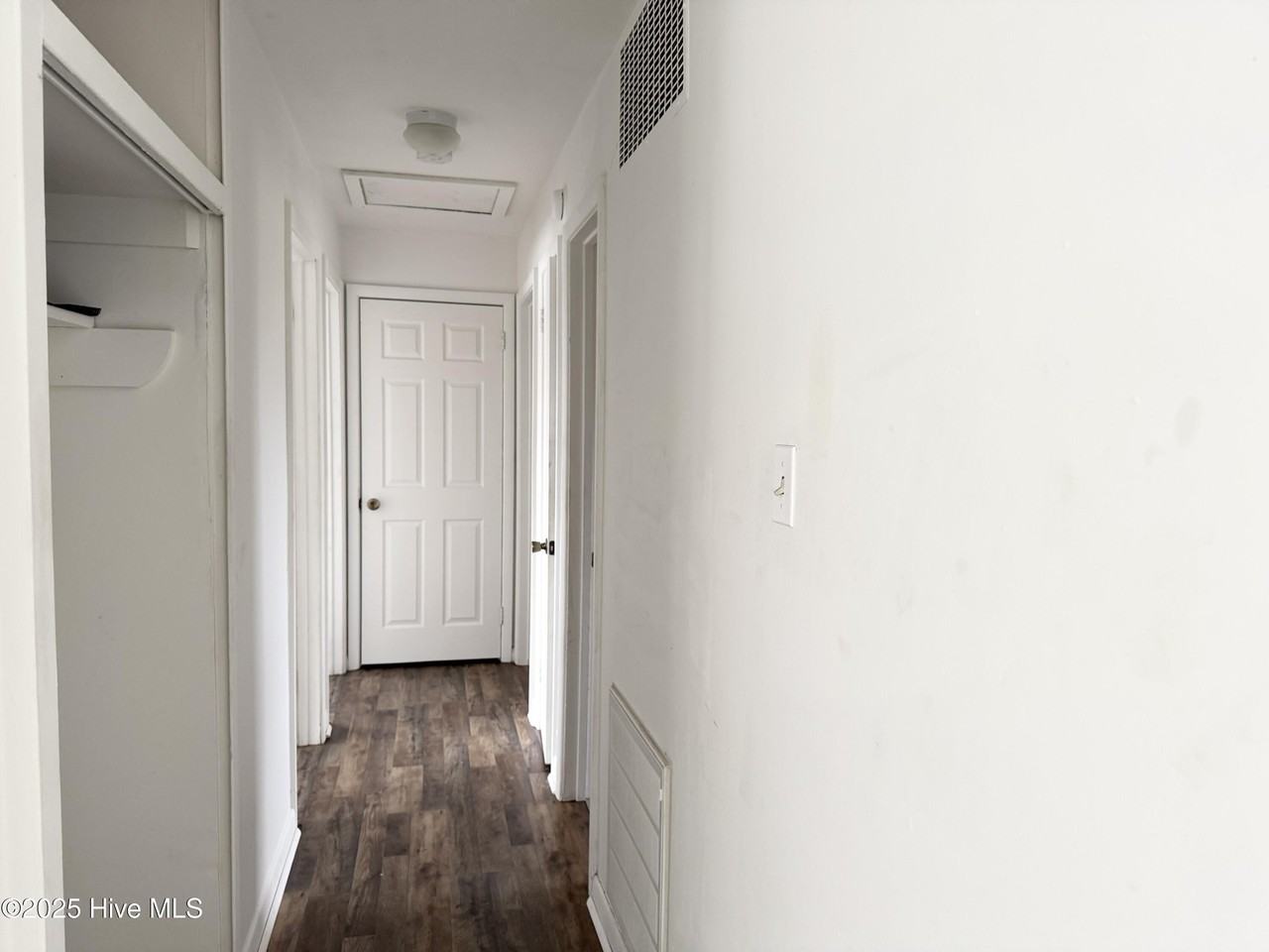 334 King St - Photo 7 of 9
