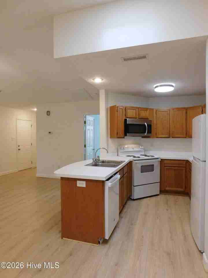 208 Tobiano Dr - Photo 6 of 30