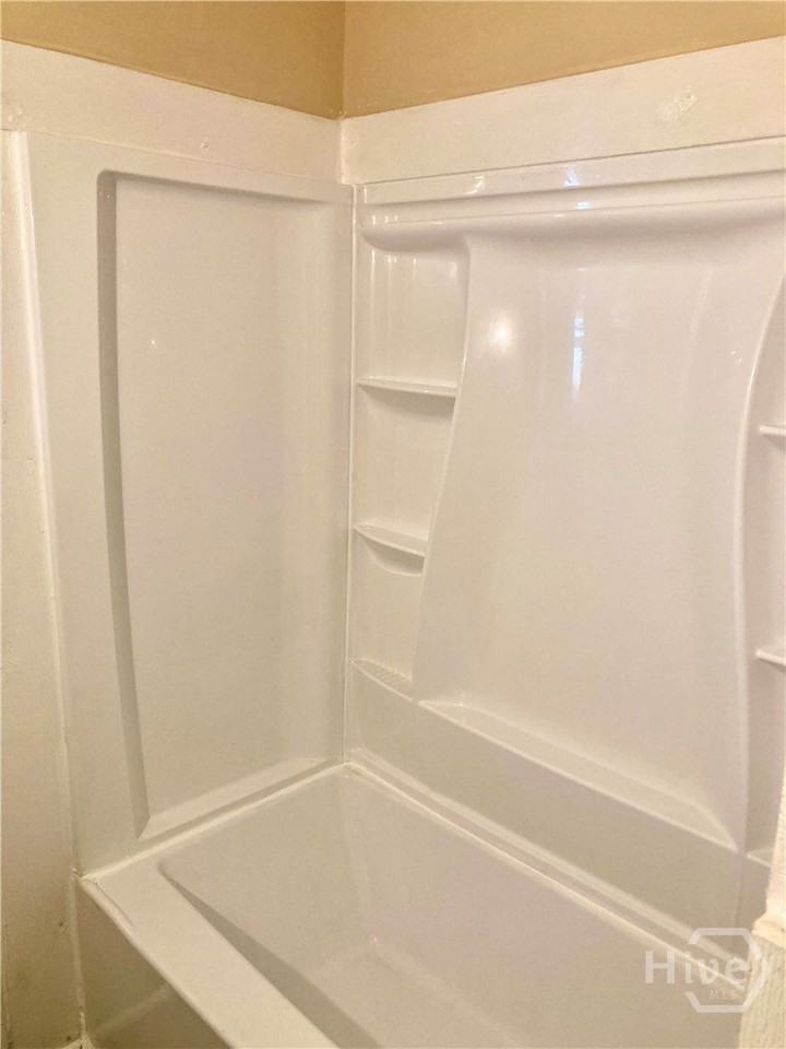 1340 W Hancock Ave - Photo 7 of 12