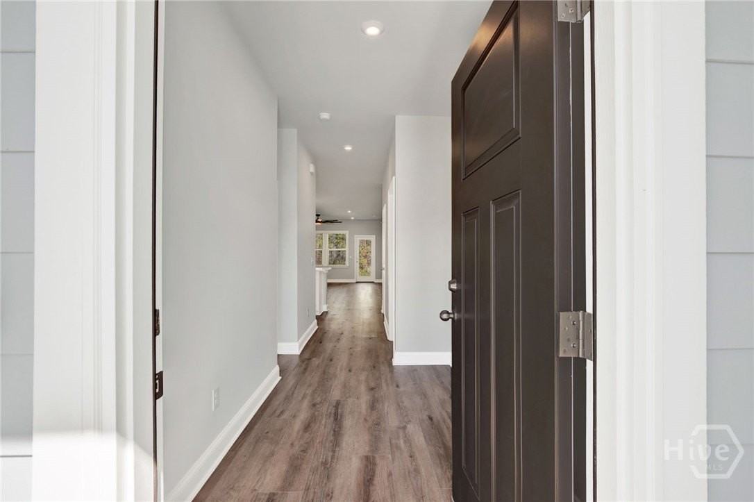 420 Monterey Loop - Photo 5 of 36