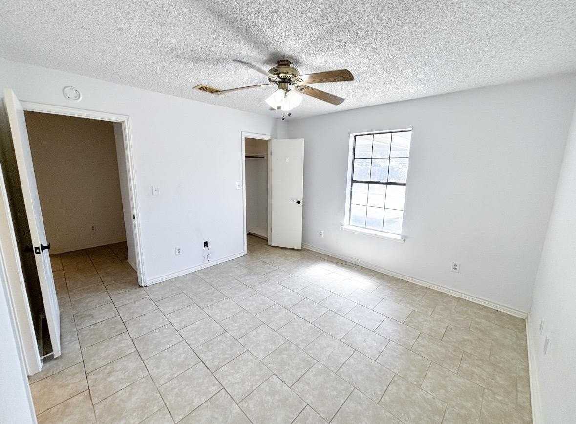 412 Short Circuit - Photo 4 of 15