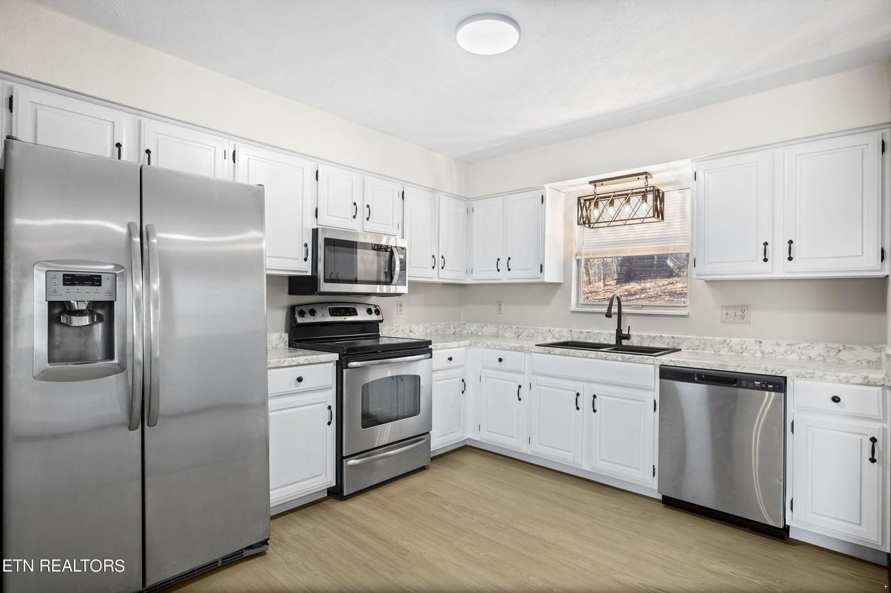 3433 Ben Alder Ln - Photo 5 of 22