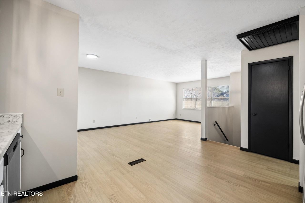 3433 Ben Alder Ln - Photo 6 of 22