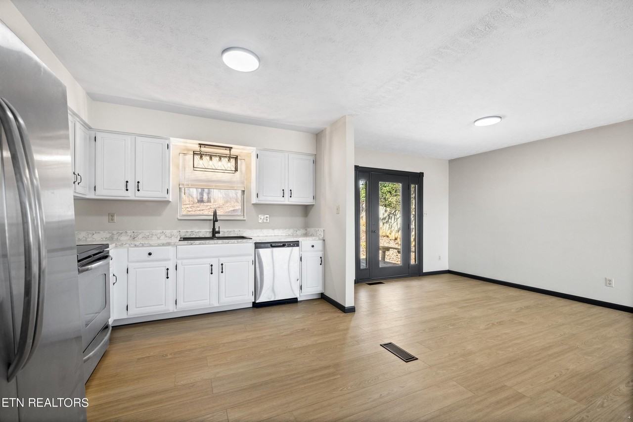 3433 Ben Alder Ln - Photo 7 of 22