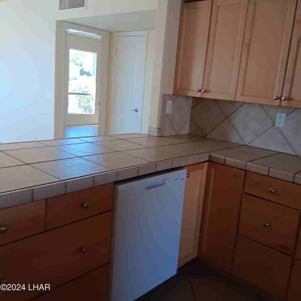 2710 Jericho Dr - Photo 7 of 18