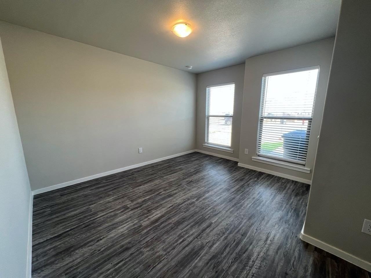 2125 N Texas Ave Unit B - Photo 7 of 21