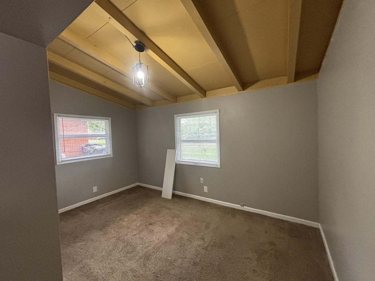 214 Rugby Rd - Photo 6 of 11