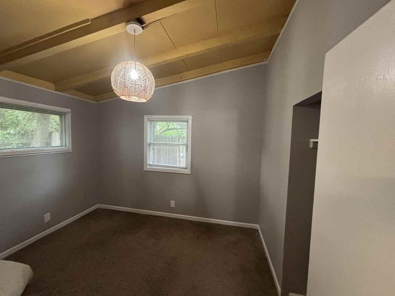 214 Rugby Rd - Photo 7 of 11