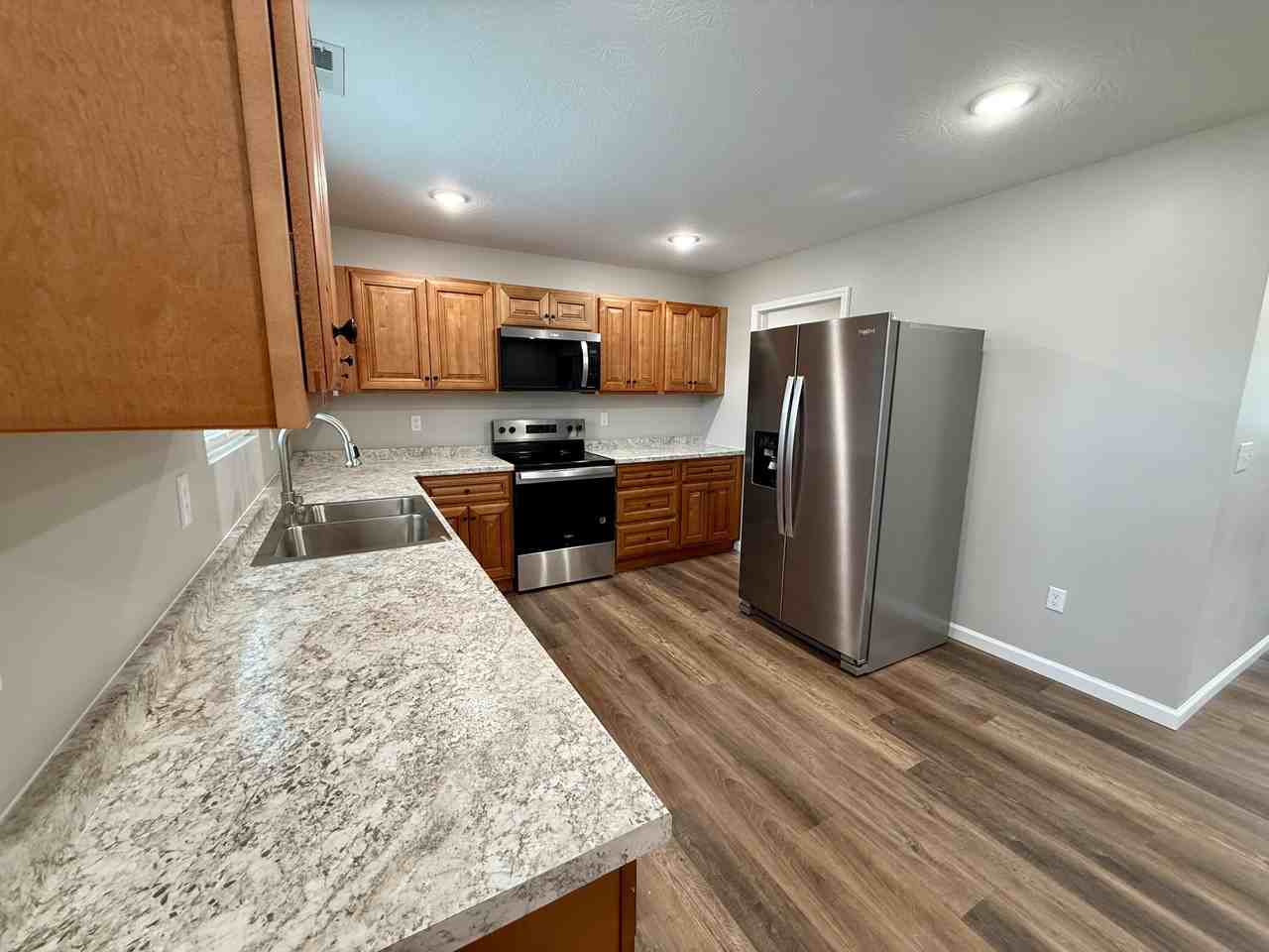 107 Losey St Unit 2 - Photo 4 of 18