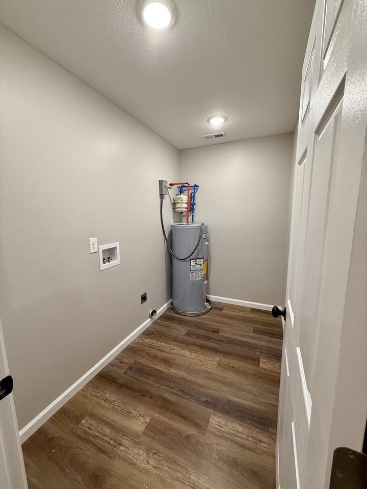 107 Losey St Unit 2 - Photo 5 of 18