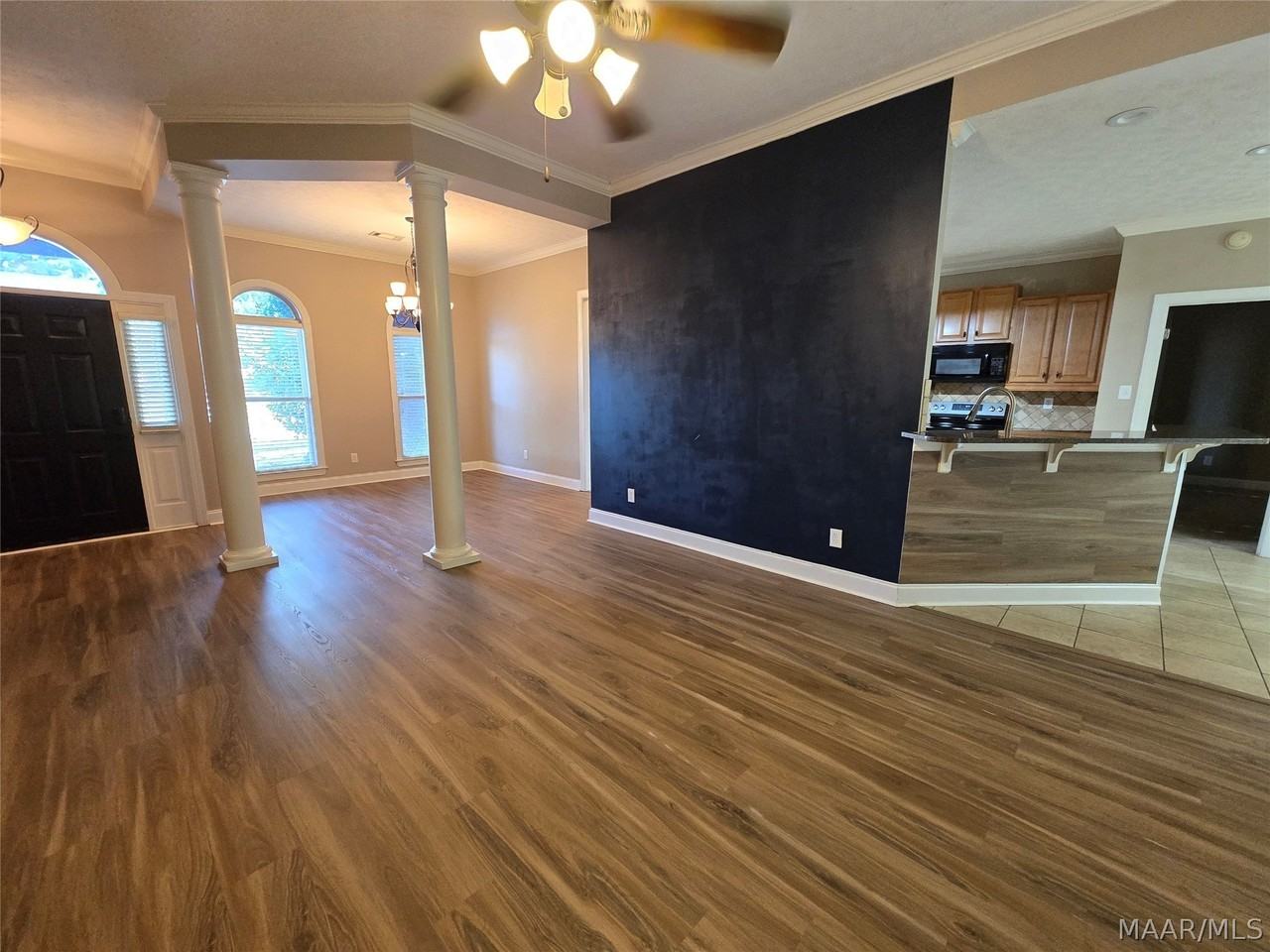 628 Prairieview Dr - Photo 3 of 29