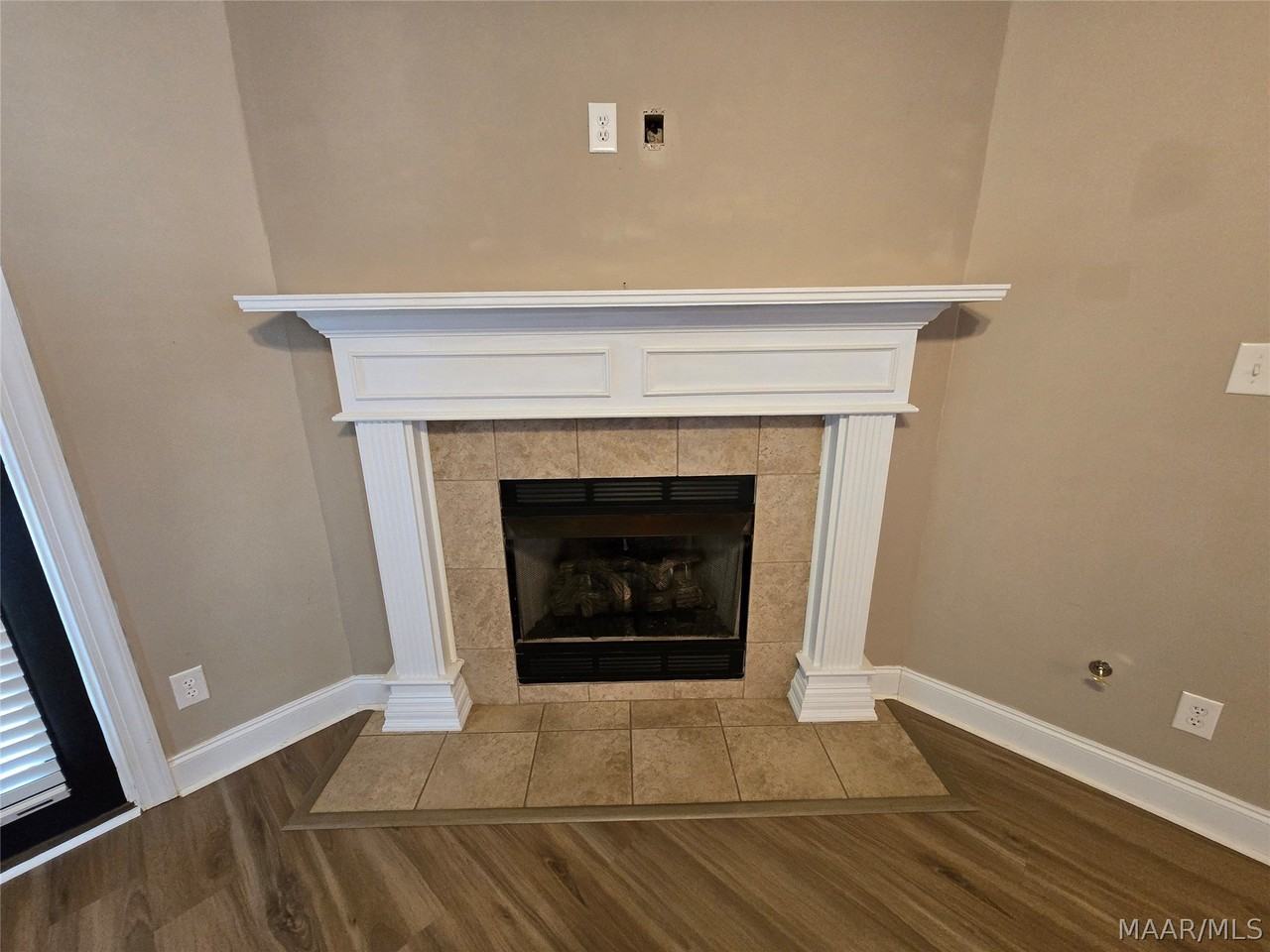 628 Prairieview Dr - Photo 4 of 29