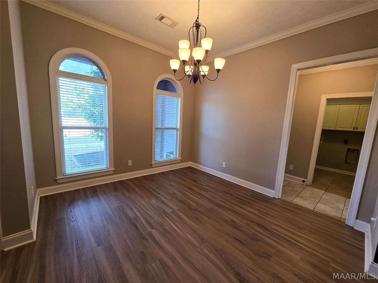 628 Prairieview Dr - Photo 5 of 29