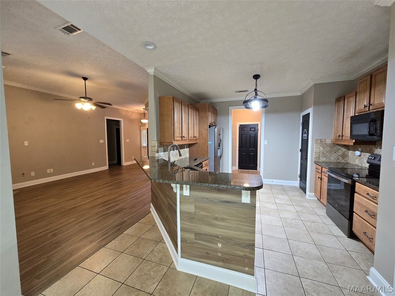 628 Prairieview Dr - Photo 7 of 29