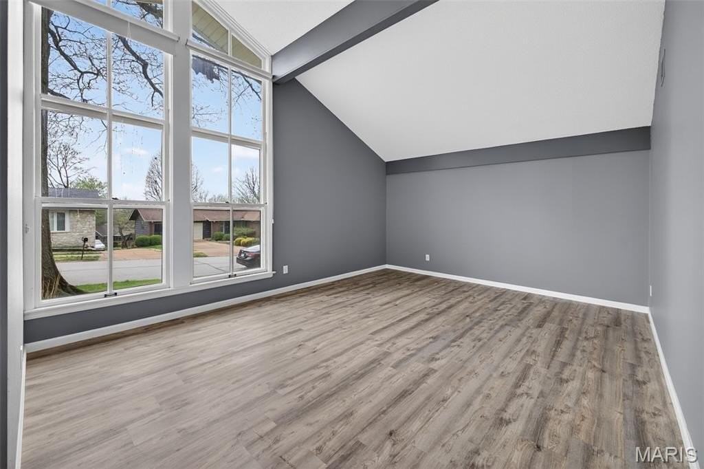 495 Baywillow Dr - Photo 3 of 14