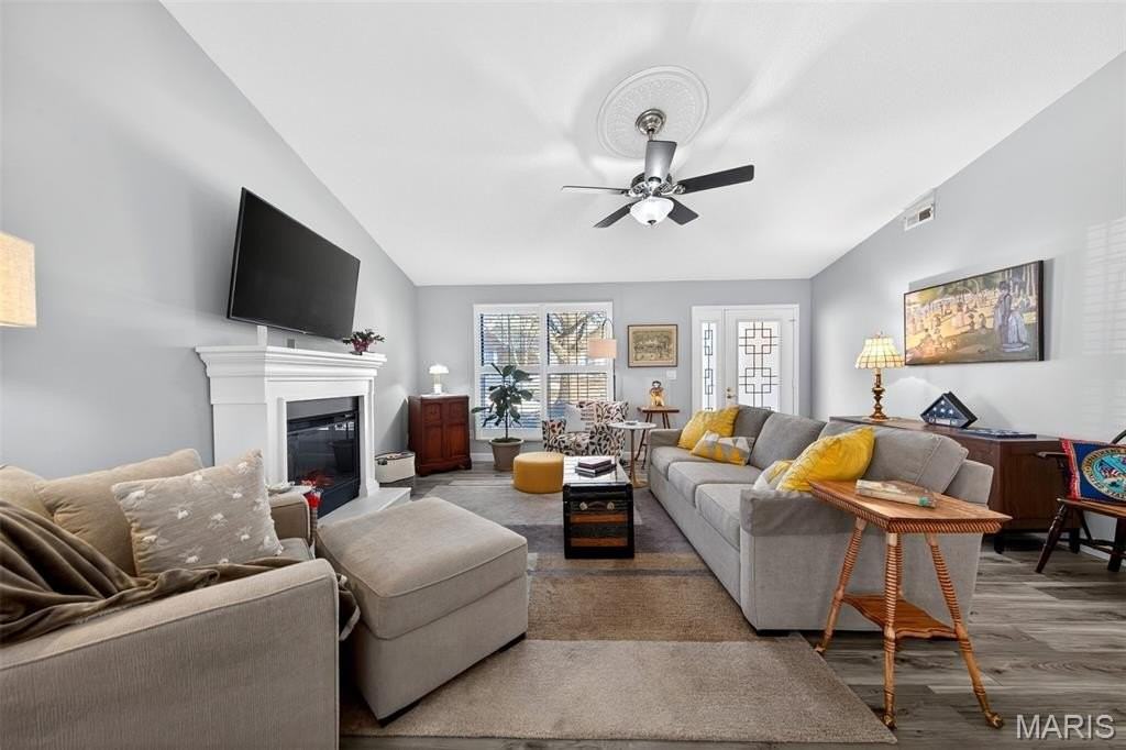 1321 Forest Creek Dr #3 - Photo 4 of 20