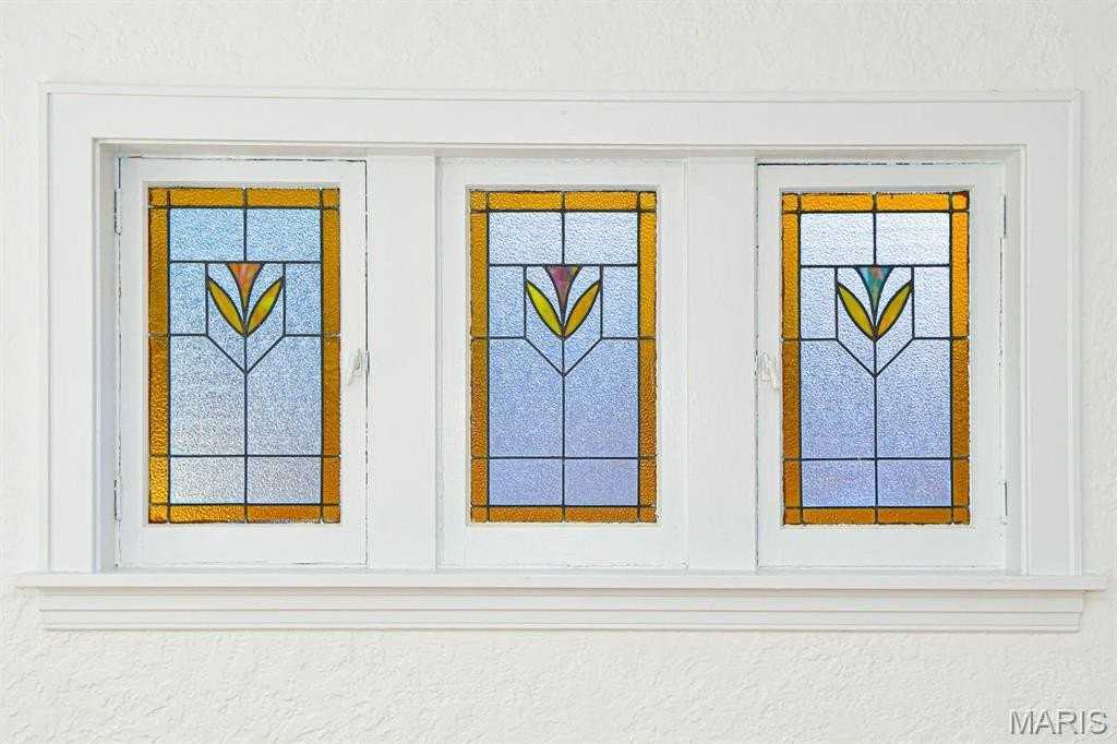 1071 Terrace Dr - Photo 4 of 24