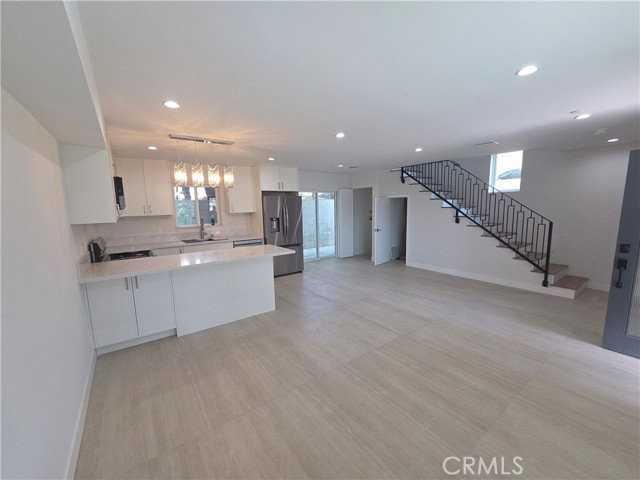 2515 Foothill Blvd - Photo 2 of 8
