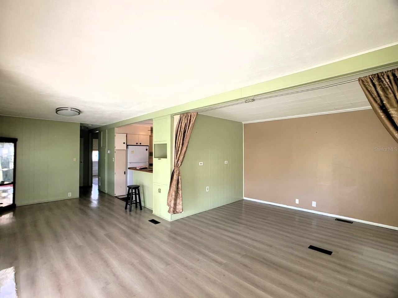 407 51st Avenue Ter W - Photo 3 of 16