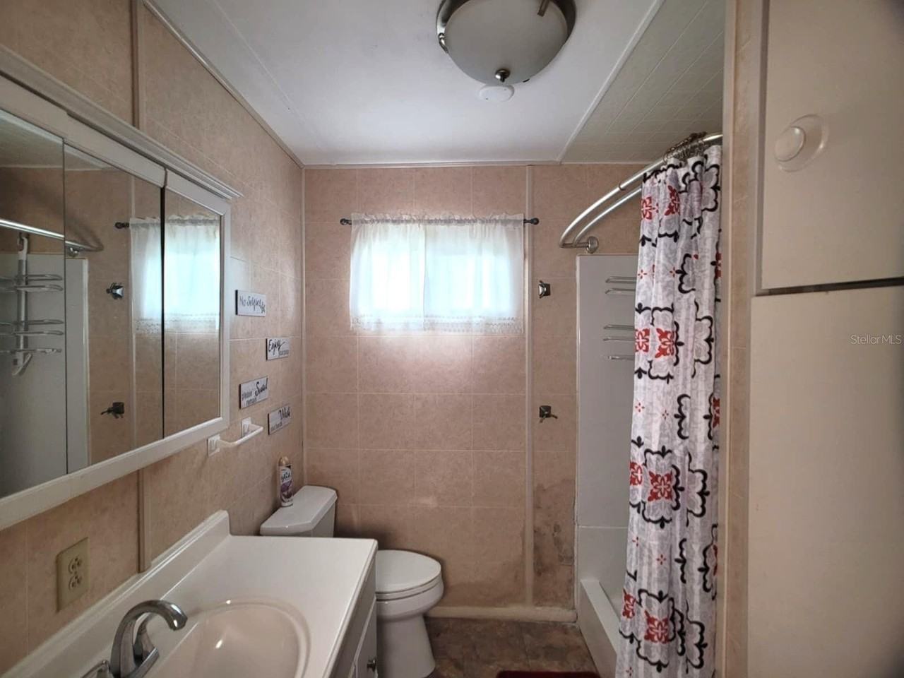 407 51st Avenue Ter W - Photo 4 of 16