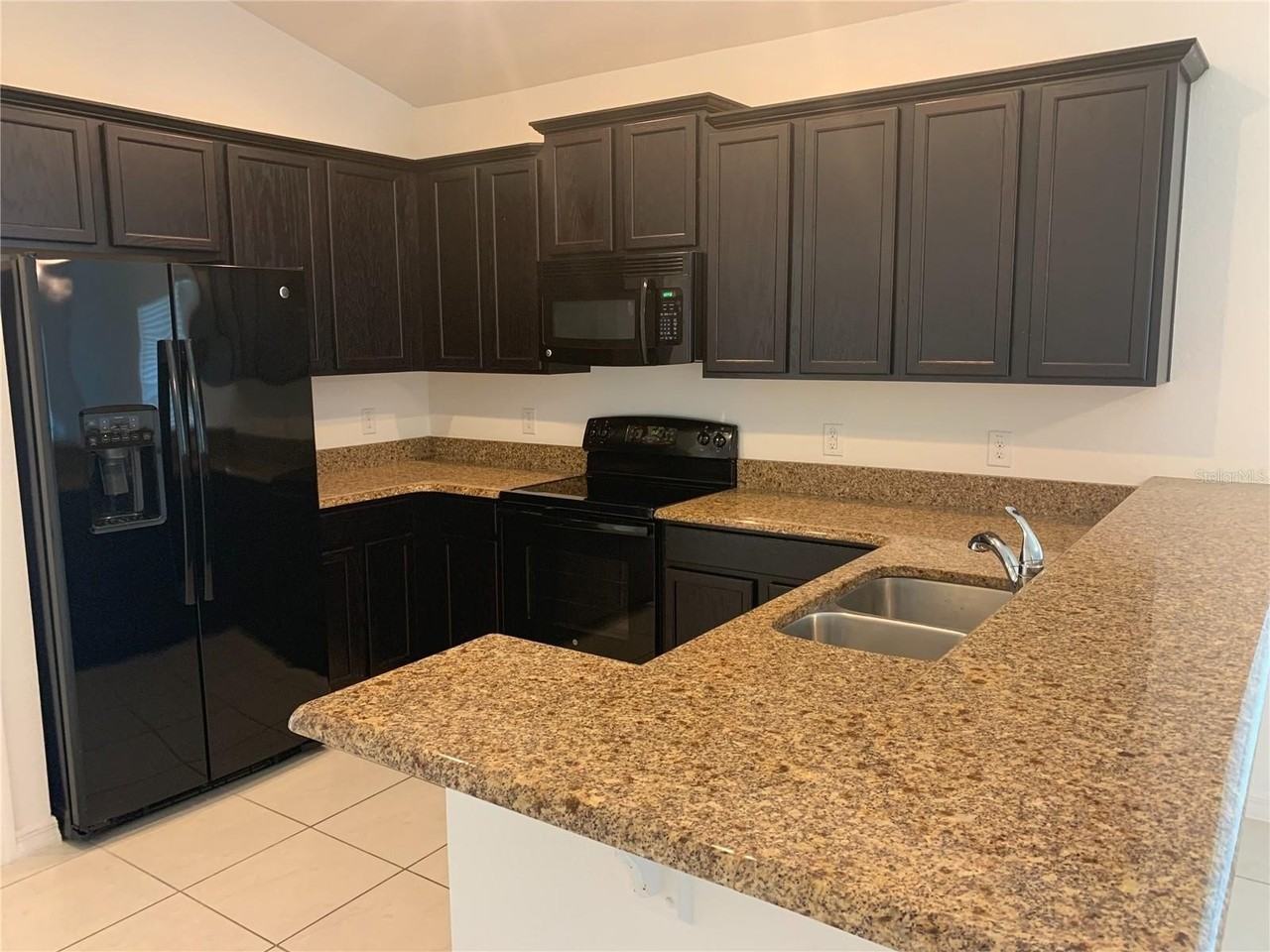 4848 Rockvale Dr - Photo 6 of 17