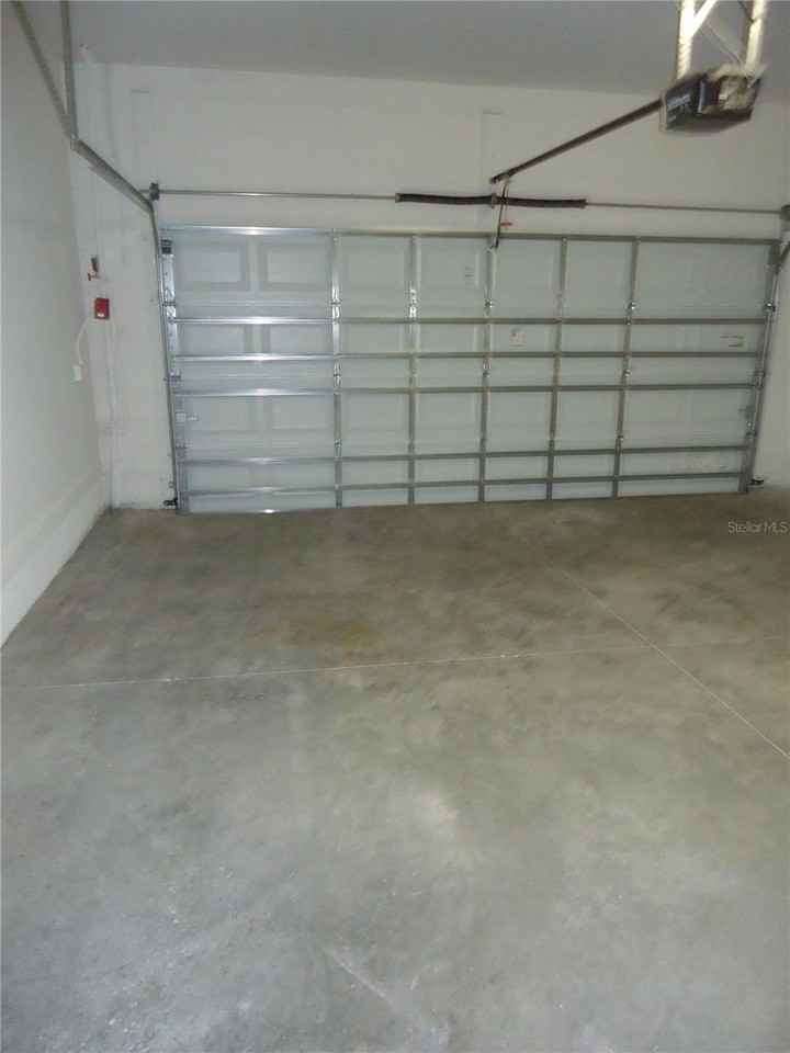 1056 Parma Cir - Photo 3 of 28