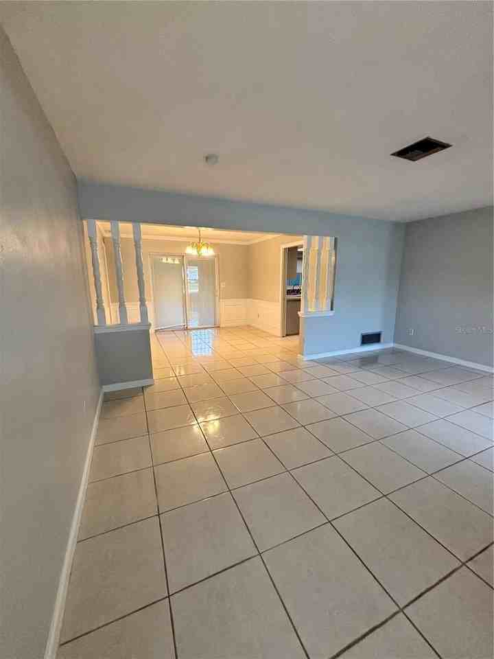 2502 Vine St - Photo 6 of 16