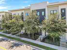 212 E Pineloch Ave - Photo 1 of 1