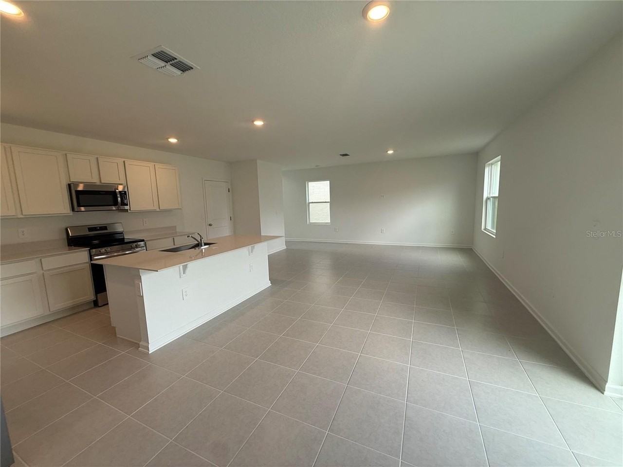 4378 River Beacon Blvd - Photo 5 of 24