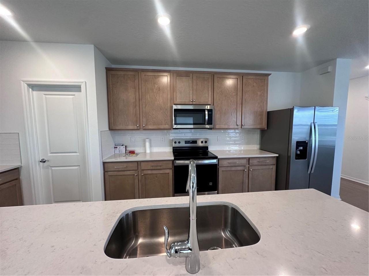 4681 Sunny Citrus Ln - Photo 7 of 45